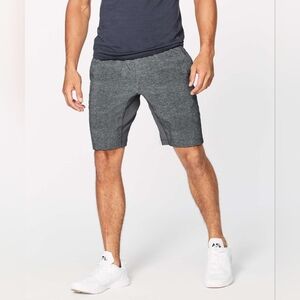 Lululemon T.H.E. Short Linerless 9" Heathered Texture Printed Deep Coal Small